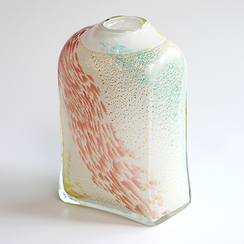金銀彩箱型花器「春の芽吹き」